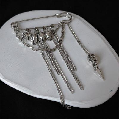 Fashion Gothic Style Skull Tassel Chain Brooches Pins For Women Clothing Coat Jewelry Accessries Gifts