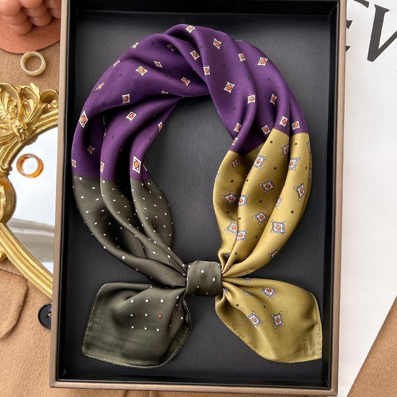 

Кавовий маленький квадратний шарф Шовковий шарф Жіночий весняно-осінній літній відповідний сорочка Професійна прикраса шиї Пряжа Тонкий шарф 70x70