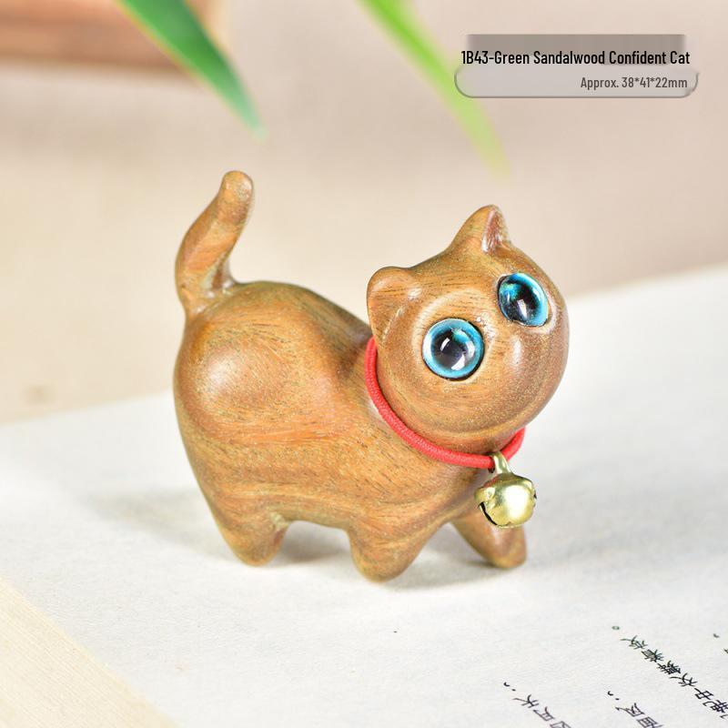Handheld Green Sandalwood Kitten Figurine: Cute Creative Mini Confident Cat Gift for Men and Women