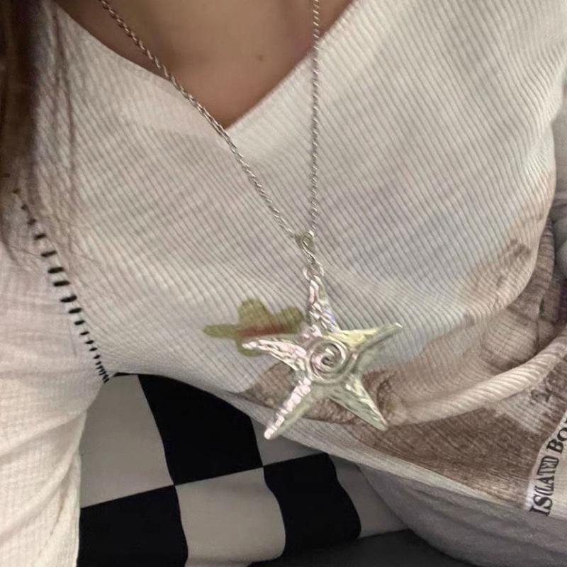 Science and Technology Sense Big Five-pointed Star Design Y2k Sweet and Cool Niche Pendant Necklace Ins Wind Retro Old