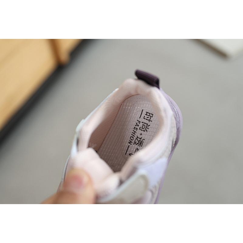 Sapatos macios para bebês e crianças pequenas outono e inverno novos sapatos para meninos e meninas sapatos esportivos infantis antiderrapantes sapatos com função chave