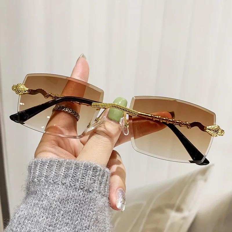 New Rectangle Rimless Sunglasses Women Retro Snake Decoration Clear Ocean Lens Eyewear Men Sun Glasses UV400 Shades
