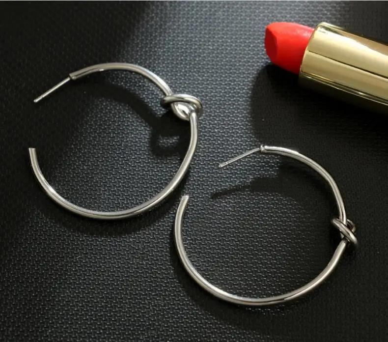 

1 пара простых сережек-колец с закрученным узлом из золота, полукруглые серьги из сплава золотого цвета, подарки, аксессуары серебряный