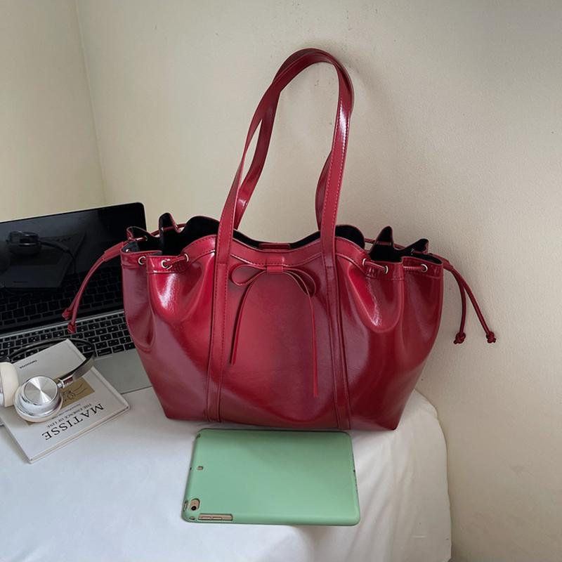Large Capacity Women Shoulder Bag Fashion Versatile PU Leather Folded Drawstring Underarm Bag Texture Office Commuter Tote Bag CLE