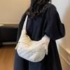 Large Capacity Commuter Shoulder Bag Women's Rhombic Lightweight Crossbody Bag