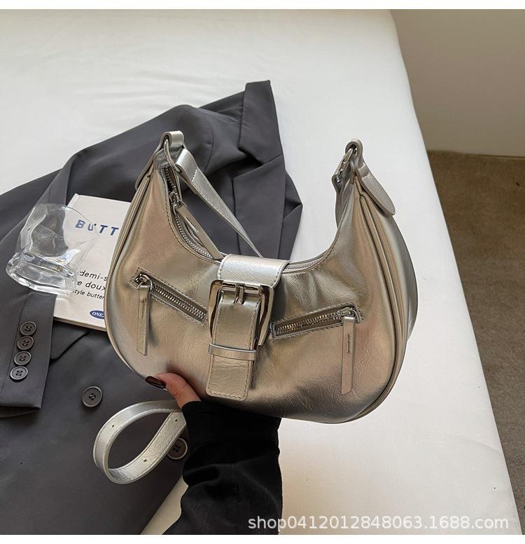 

Модная сумка-багет из кожи с масляной восковой пропиткой, женская, весна 2025, новая, высококлассная, для通勤, сумка-полумесяц, корейская версия, на плечо, мессенджер серебряный