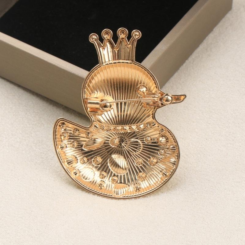 Sparkling Crystal Duck Brooch Rhinestones Decoration Lapel Pin Lightweight Jewelry for Fashionable Occasions Wear