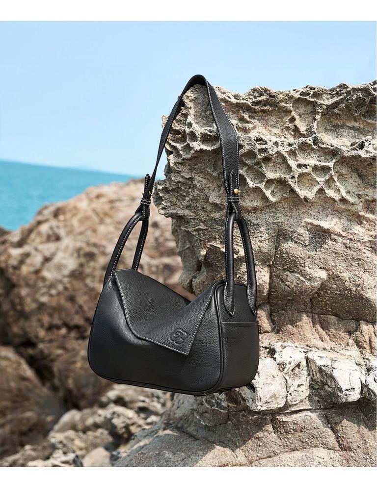 Wang Churan Inspired Yuanbao Cowhide Shoulder/Crossbody Bag