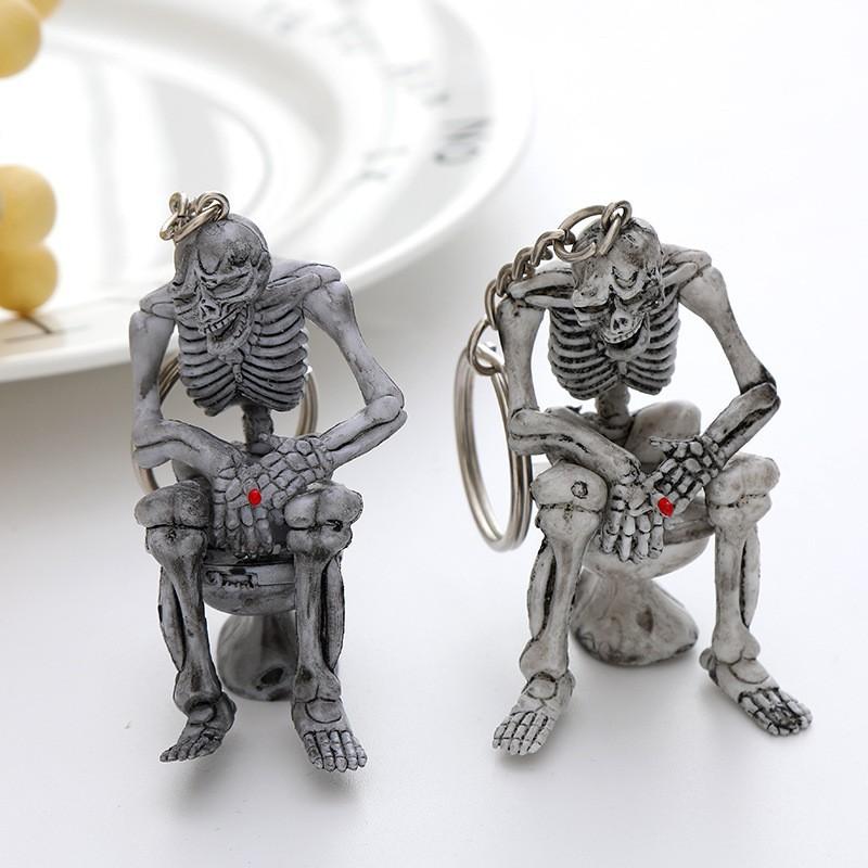 1/3/5Pcs Personalized Skeleton Sitting On Toilet Retro Car Key Pendant Punk Toilet Ghost Creative Keychain Spoof Gift Accessory