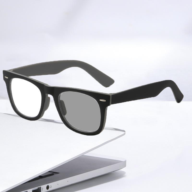 Fashion Retro Pochromic Reading Glasses Women Men Large Frame Anti Blue Light Far Sight Eyeglasses Outdoor Sunglasses To +4.0