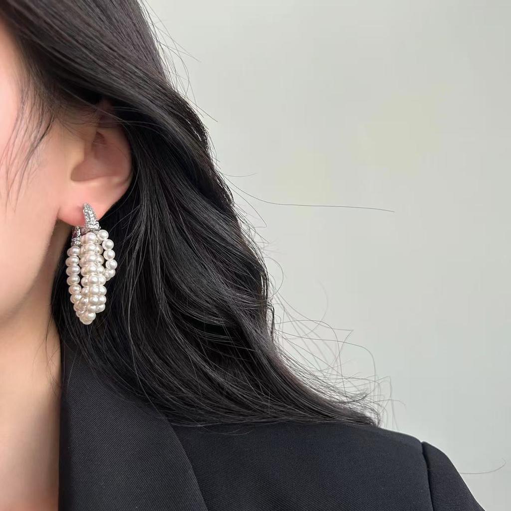 French Multi-Layer Pearl Fringed Ear Buckle Earrings, Court Style, Extravagance, Autumn And Winter Temperament, Versatile Earrings, Light Luxury
