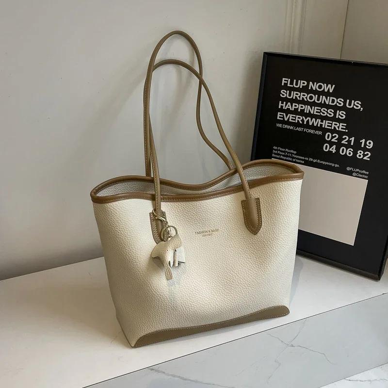 Damentasche mit großem Fassungsvermögen  vielseitige Tragetasche  lässige Schultertasche  beliebt  für Herbst und Winter  neu