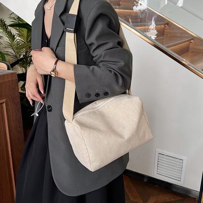 Simple Casual Niche Casual Pillow Bag Summer New Personalized Fashion Shoulder Bag Texture Trendy Versatile Messenger Bag
