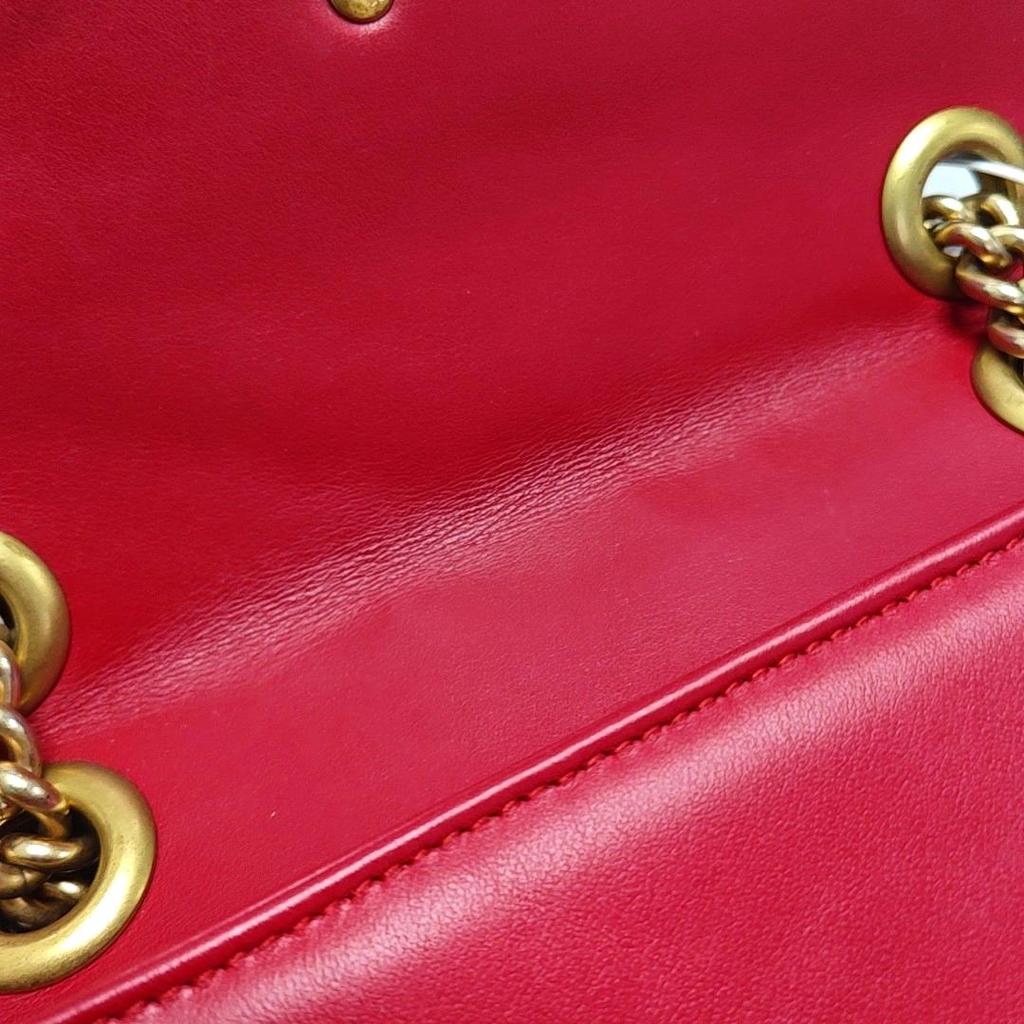 [Pre-Owned] Gucci GG Marmont Matelassé Mini Bag 'Red' - Very Good #125JZIB