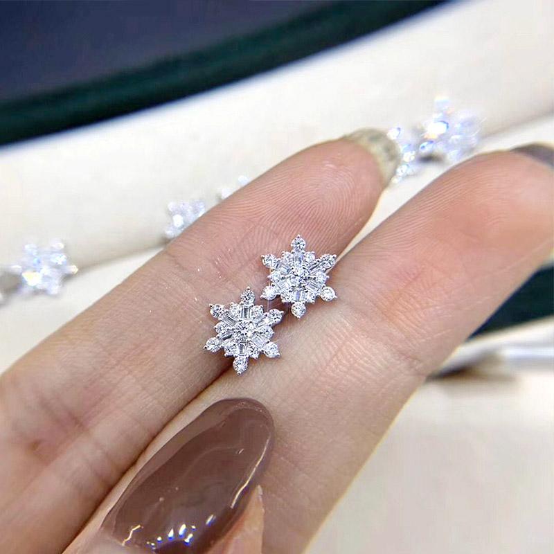CAOSHI Graceful Lady Snowflake Zirconia Stud Earrings for Wedding Ceremony Shiny Crystal Zircon for Engagement Exquisite Gift