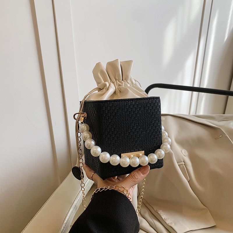 Fashionable Minimalist Small Shoulder Bag For Women Trendy Autumn Style In Black Brown White Pink And Khaki