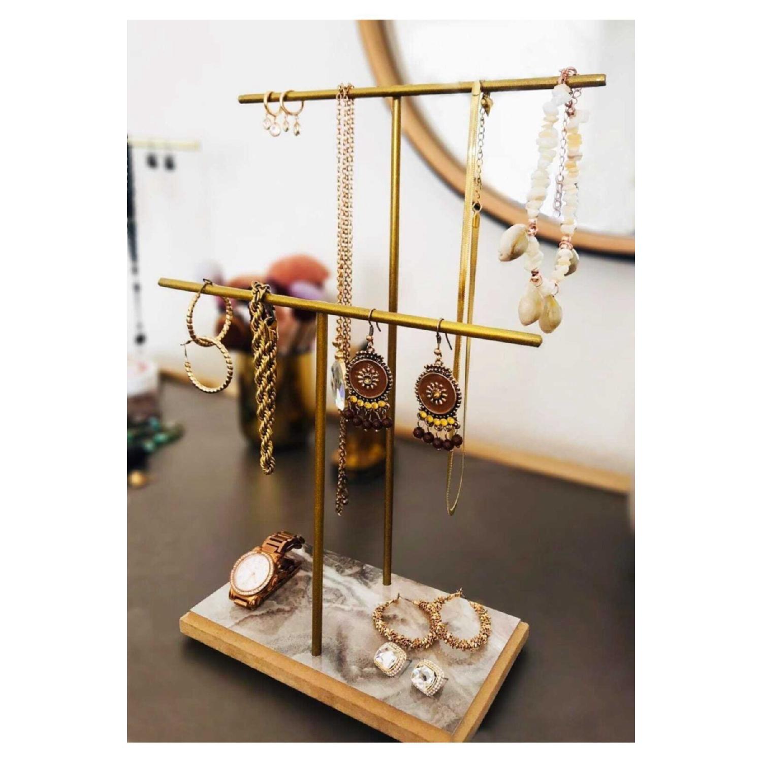 

Gold Jewelry Stand, Integration, Early, Bracelet, Necklace Set, Jewelry Cabinet Regulatory екрю