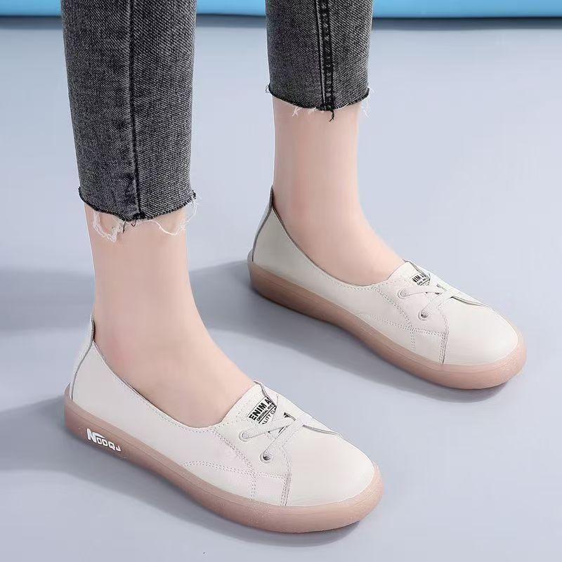 Soft leather new flat-bottomed soft-soled casual sports non-slip shallow-mouth single shoes in autumn