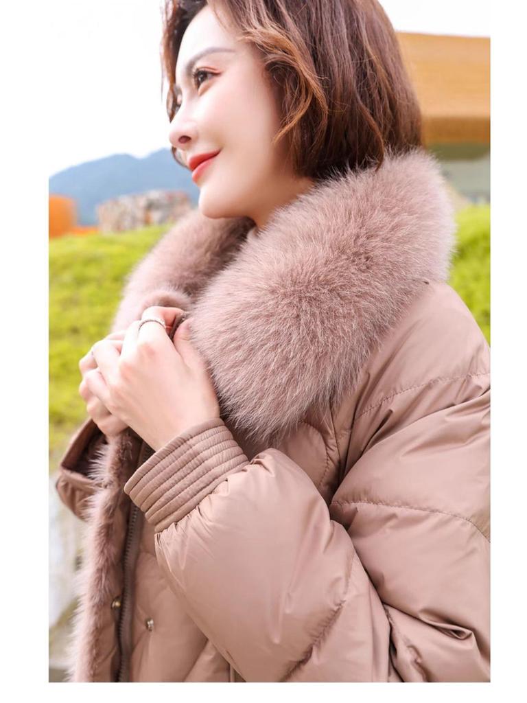 Mom's Fashionable Winter Down Jacket for Middle-Aged Women: Loose, Plus Size, Warm & Stylish Coat