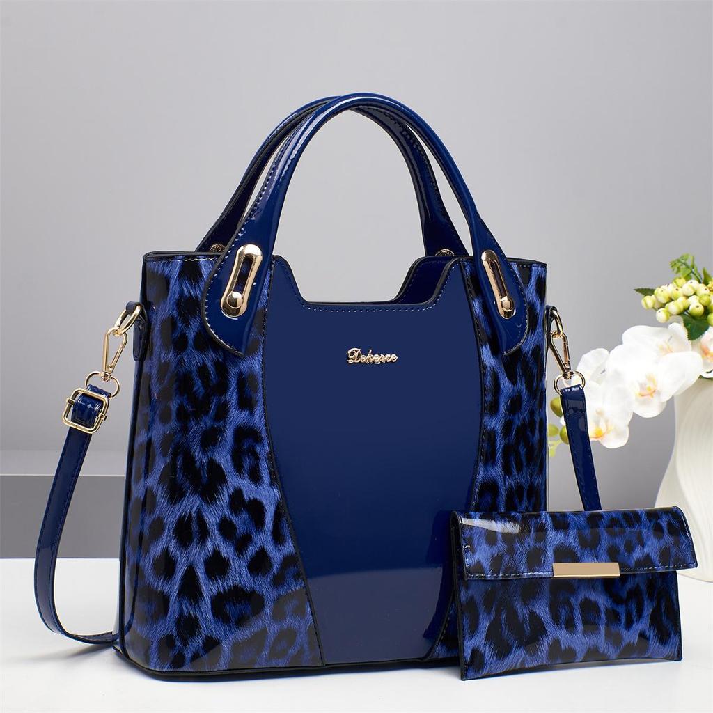 2025 Trendy Women's Leopard Print Crossbody Bag: Large Capacity, High-End Luxury Handbag