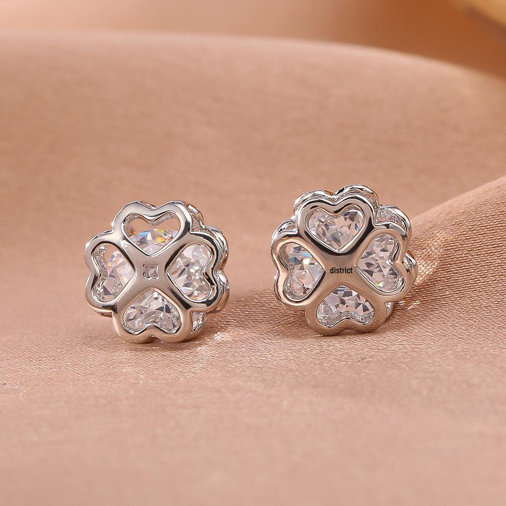 

Exquisite Zircon Clover Stud Earrings – S925 Silver Versatile Jewelry