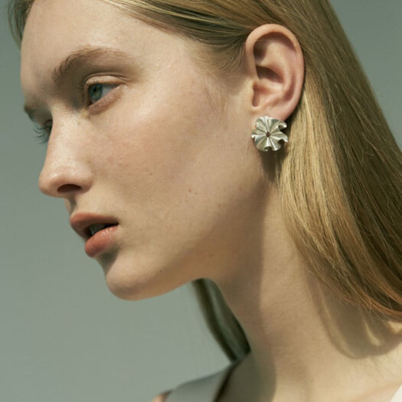 

FEYSE Ripple Spring E _ Small white gold plated