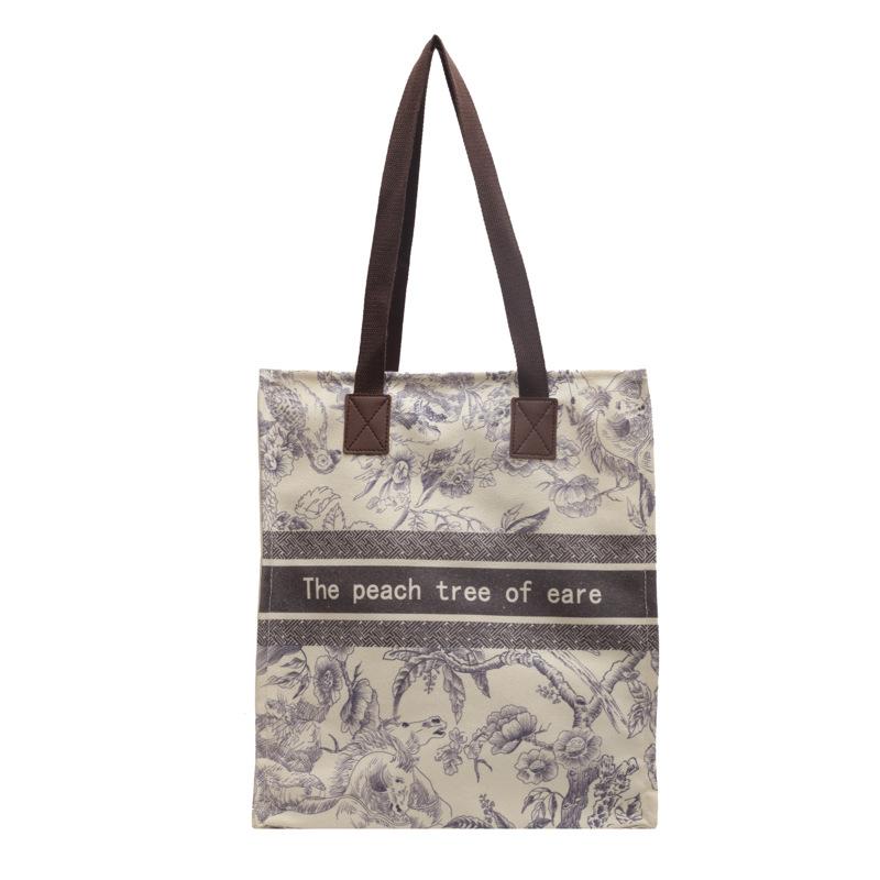 

Personalized printed bag, the choice of vertical large-capacity trend.