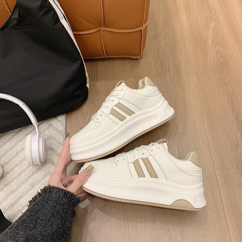 

маленькие белые туфли на толстой подошве женские маленькие универсальные дышащие увеличивающие рост и стройнящие кеды 37