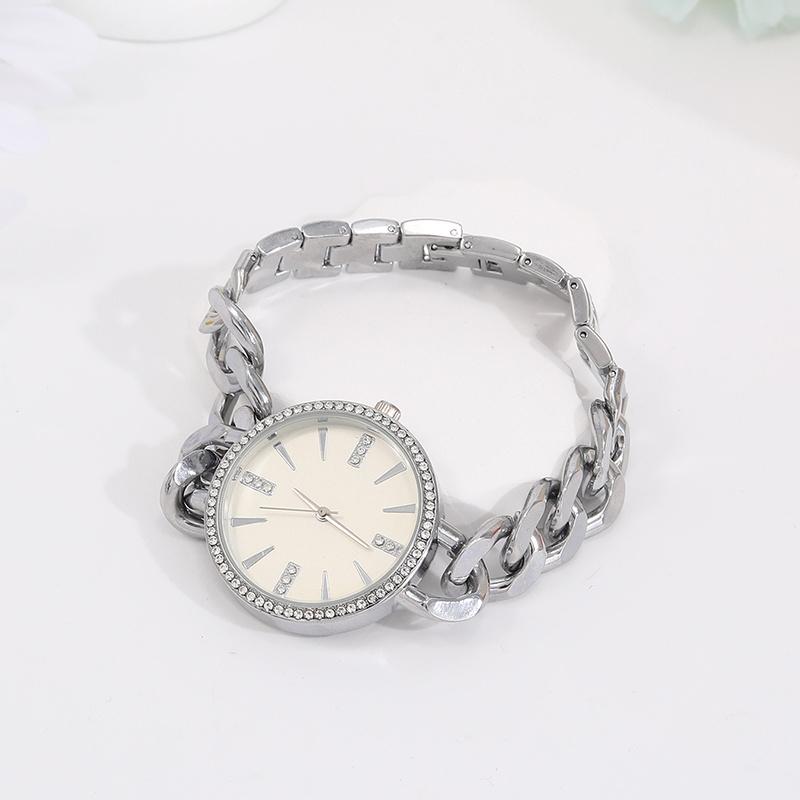 5 STÜCKE Personalisierte Luxus Diamanten Damen Zeiger Digitale Quarzuhr Herzförmige Weibliche Anhänger Halskette Armband Ohrring Schmuck Set