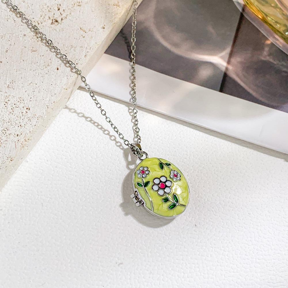 Opening and Closing Lid Photo Locket Pendant Necklace Titanium Steel Glazed Flower Choker Girl