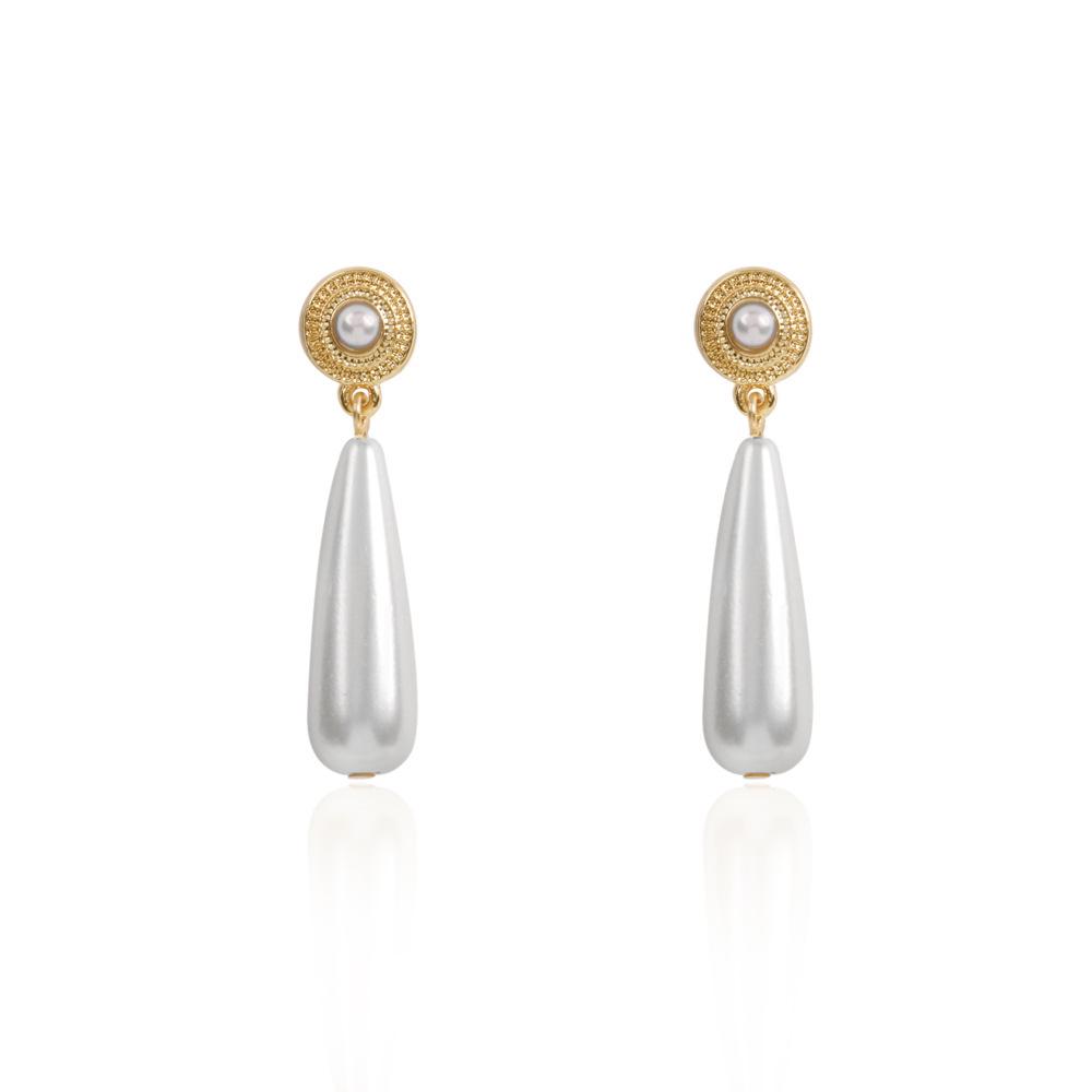 Korean Ethnic Water Drop Pearl Earrings, Fairy 925 Silver Needle, Retro Gold Circle Style for a Slimming Round Face.