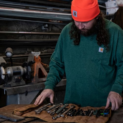 Carhartt 18-Pocket Utility Roll, Durable Waterproof Tool Organizer Roll Bag, Essential Tool Roll (Black)