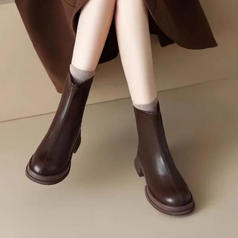 

Модная женская обувь 2024 года, высококачественные женские ботильоны, модные современные ботинки с застежкой-молнией сзади, женская горячая распродажа, однотонная обувь с круглым носком для женщин 40 коричневый