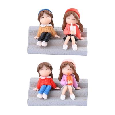 Figurina di Ragazza in Miniatura sul Gradino Statua Decorativa Scultura Artigianato per Casa Camera da Letto Dormitorio Soggiorno Decorazione