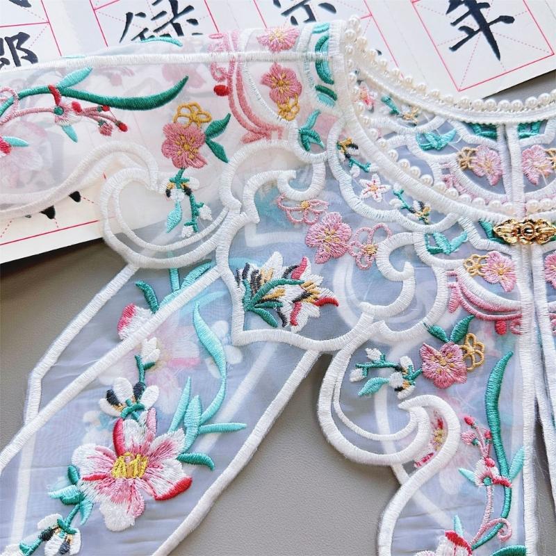 Chinese Style Embroidered False Collar for Women Elegant Detachable Collar Hanfu Costume Faux Collar Chic Accessories