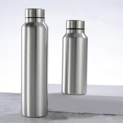 Tragbar?Einwandige Edelstahl-Wasserflasche mit großem Fassungsvermögen für den Außenbereich
