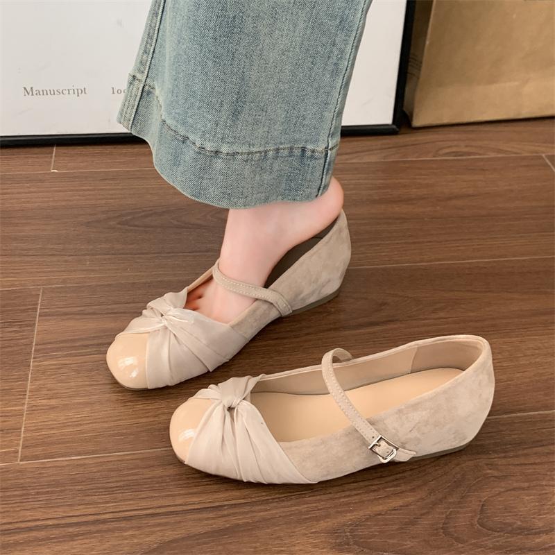 

Элегантные нюдовые балетки на низком каблуке женские 2025 осень милые плиссированные туфли Мэри Джейн с бантом комфортные с мягкой подошвой туфли-лодочки с круглым носком 40 телесный