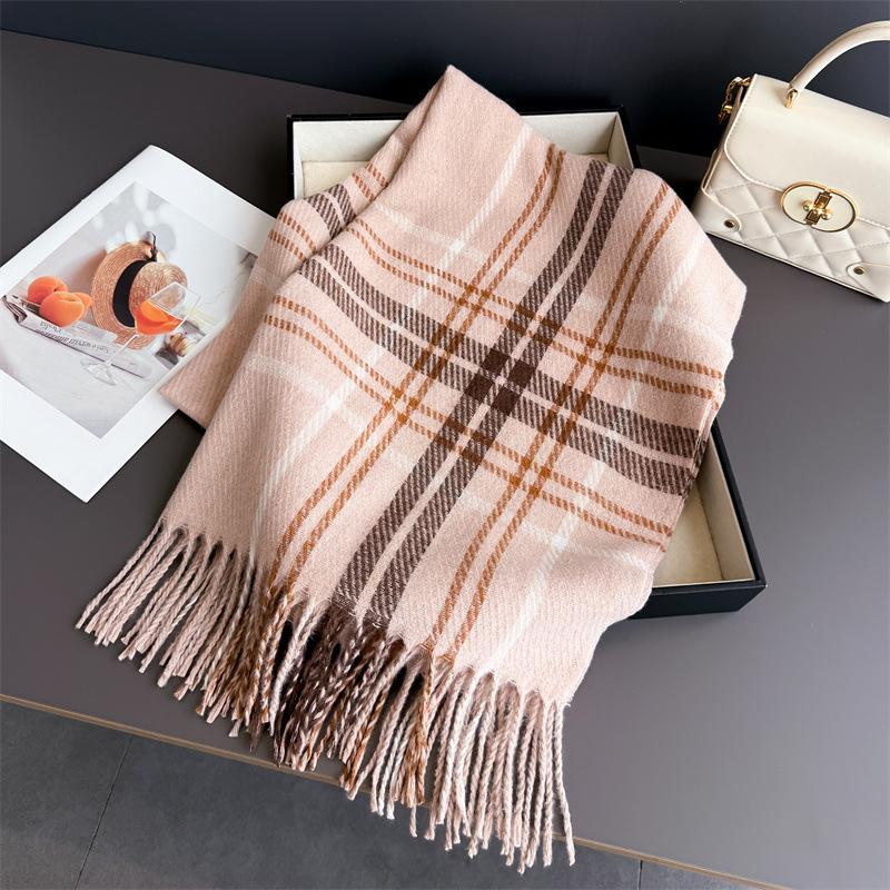 New high-end imitation cashmere soft waxy shawl scarf to keep warm from the cold, autumn and winter plaid fringed women's scarf