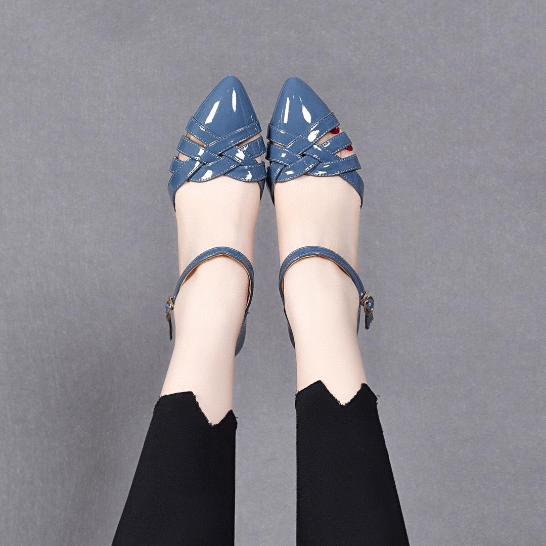 

Остроносые сандалии женские 2025 лето корейская версия плетеные на одной пуговице с перфорацией на плоской подошве сандалии из коровьей лакированной кожи на низком каблуке женские сандалии 41 синий