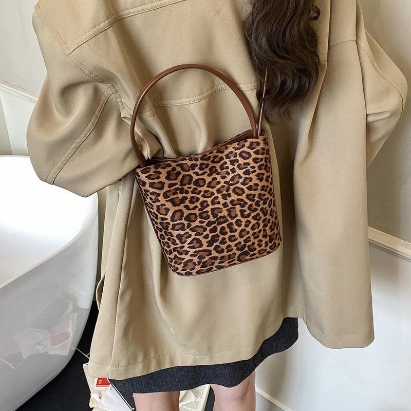 Suede Bag Women's Autumn and Winter Versatile New Retro Leopard Print Shoulder Crossbody Bucket Bag