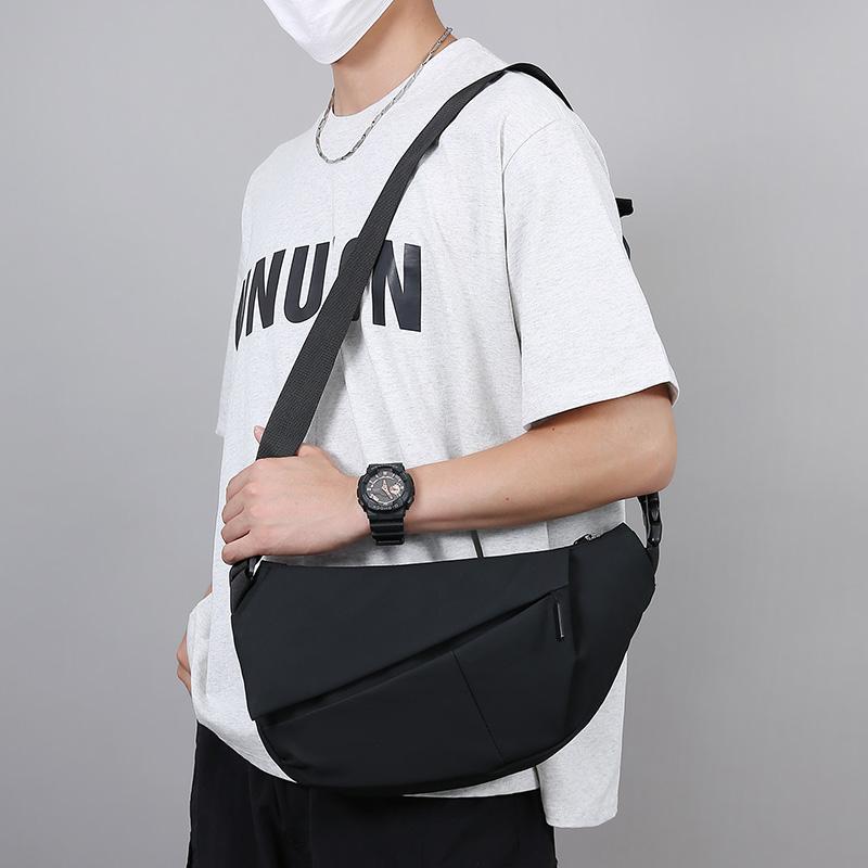 Unisex Bröstväskor Crossbody-väska för Män Messenger-väska Sling Axelväska Mobiltelefon Vattentät Ryggsäck Rese Sportväskor
