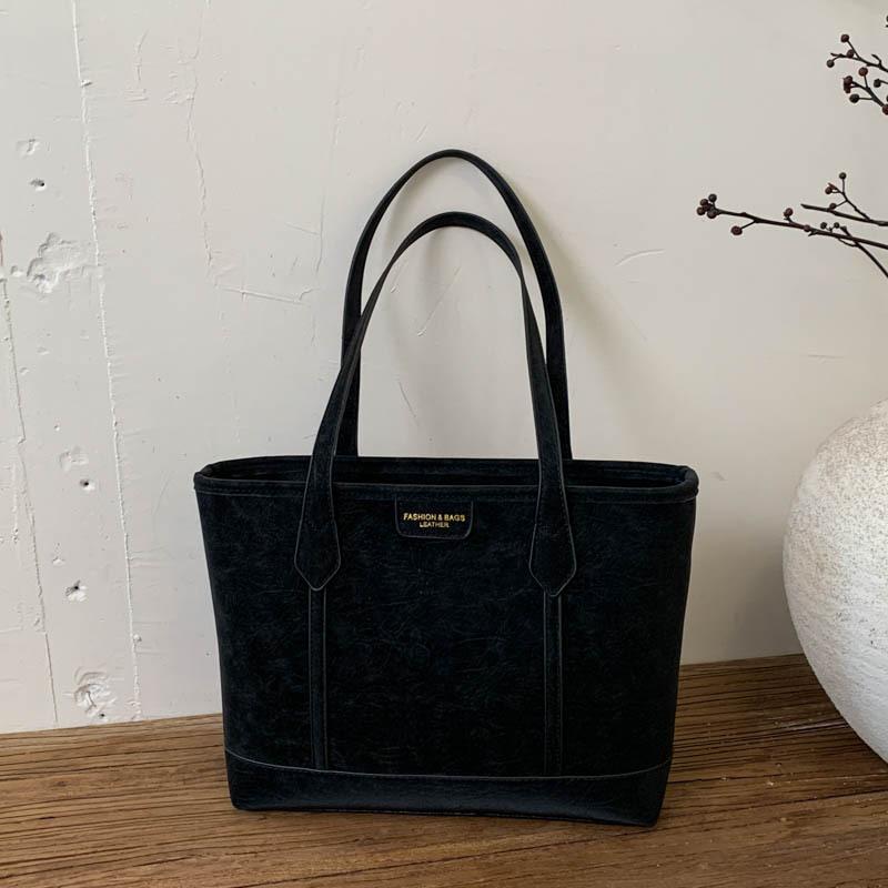 

Casual commuter bag women s 2025 autumn new large-capacity fashionable foreign-style underarm bag retro popular shoulder bag