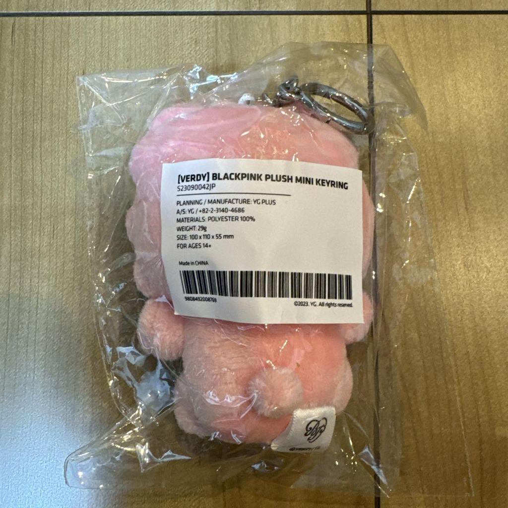 [USED] BLACKPINK Verdy AMEX Limited Edition T-shirt and Keychain S.