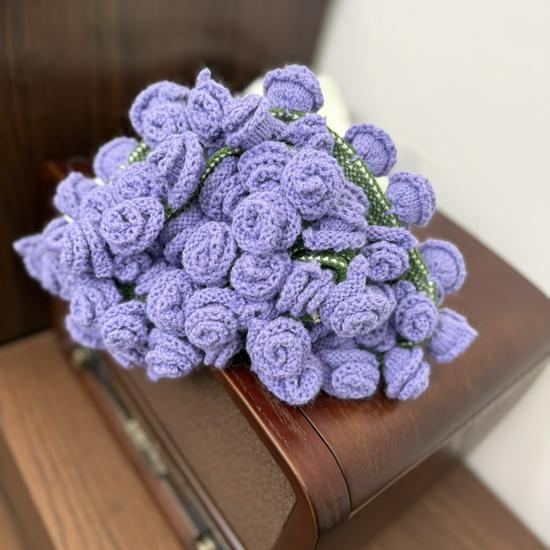 Handmade Thick Fleece Rose Bouquet Flower Yarn Blanket for Office Nap - Knitted Gift for Best Friend