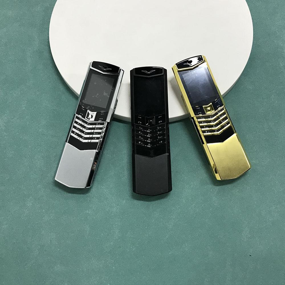 Neues V888 Pro Slider-Telefon MT6261 GSM 2G 2,0-Zoll-Bildschirm Dual-SIM Dual-Standby Mp3/Mp4 FM Bluetooth Klassisches Mobiltelefon