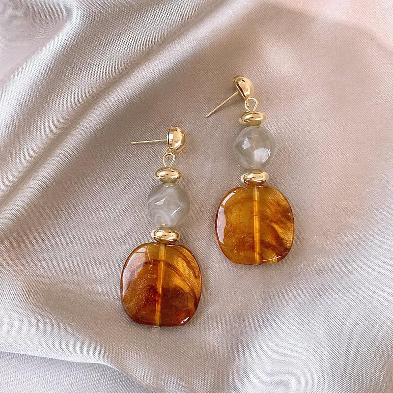 

Модные серьги-подвески для женщин коричневый