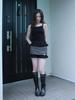 Eogeulliswedou Striped Frill Contrast Sleeveless (Black)
