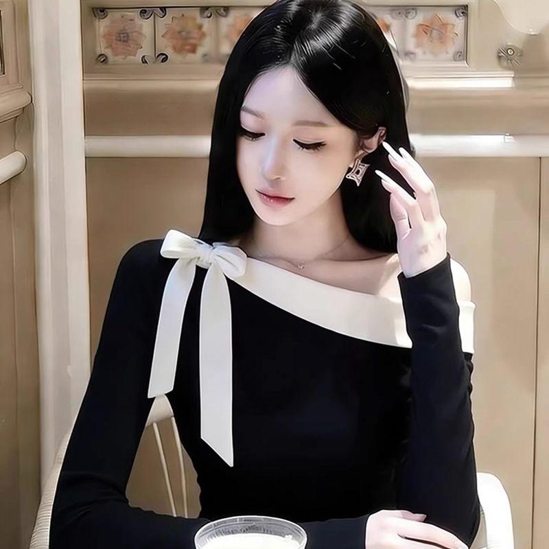

2026 Spring New Unique and Chic Black Off-Shoulder Top with a High-End Feel, Slim Fit and Slimming Base T-Shirt Black Off-The-Shoulder Top S