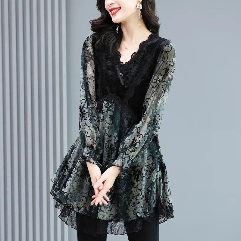 V-neck Lace Chiffon Shirts Women's Spring Autumn Fashion Temperament Velvet Splice T-shirts Loose Size Retro Print Top