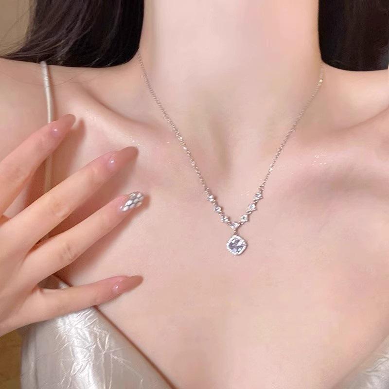 Sparkling Square Zircon Necklace For Women Delicate Collarbone Chain Minimalist Unique Neck Jewelry